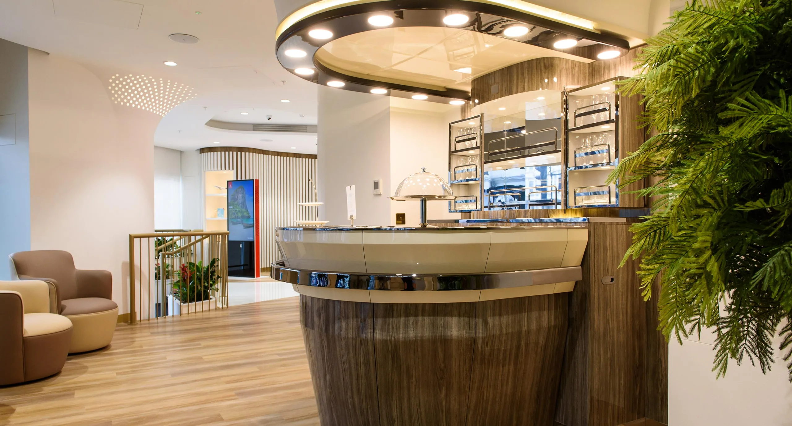 fit out emirates travel shop, london